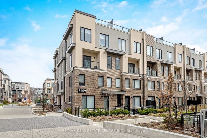 Property Photo:  3409 Ridgeway Drive 18  ON L5L 0B9 
