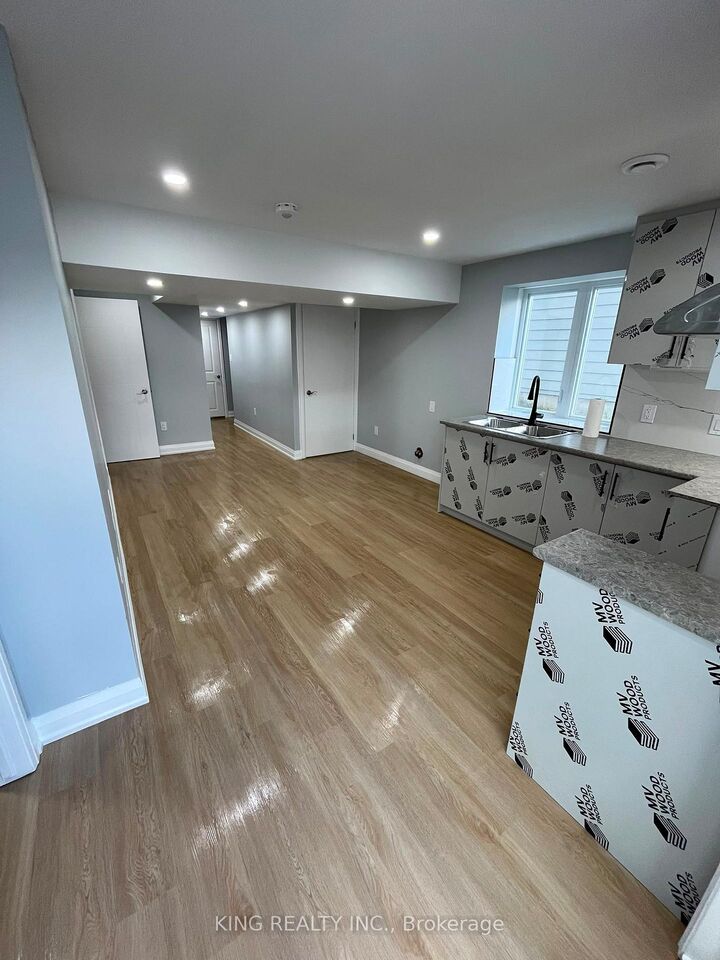 Property Photo: 34 Julie Crescent (Lower) ON N5Z 0A9
