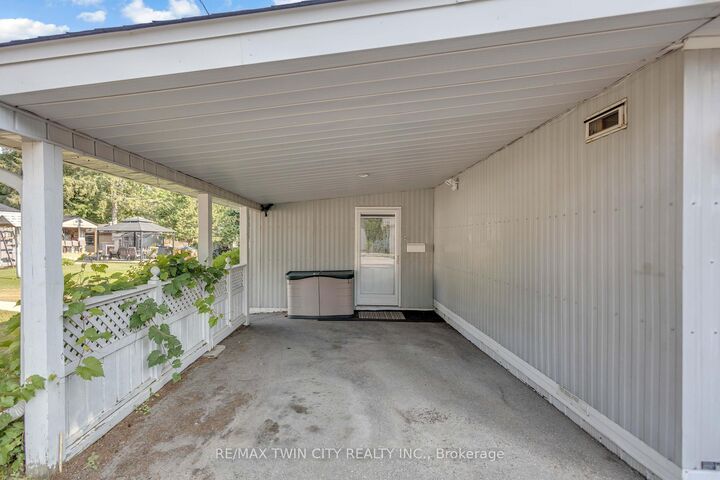 Property Photo: 673 Brant Waterloo Road 505 ON N0B 1E0