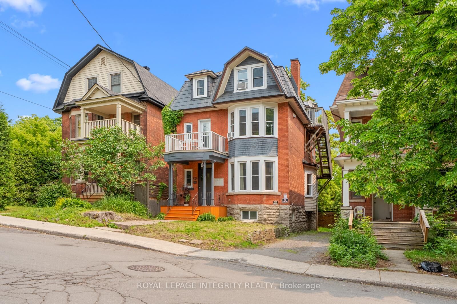 Property Photo:  339 Chapel Street 3  ON K1N 7Z5 
