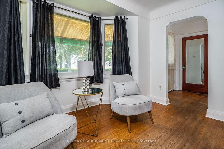 Property Photo: 90 Osler Drive ON L9H 4B5