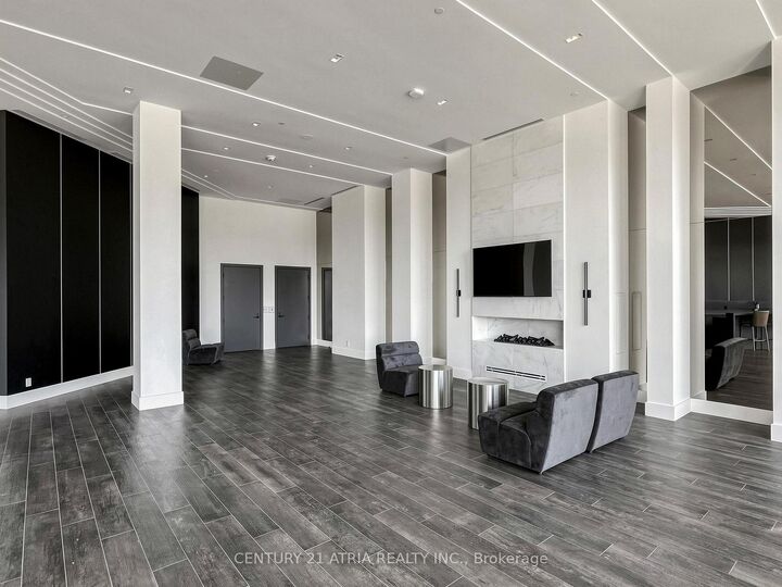 Property Photo: 18 Water Walk Drive 2901 ON L3R 6L5