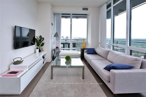 Property Photo:  825 Church Street 3505  ON M4W 3Z4 
