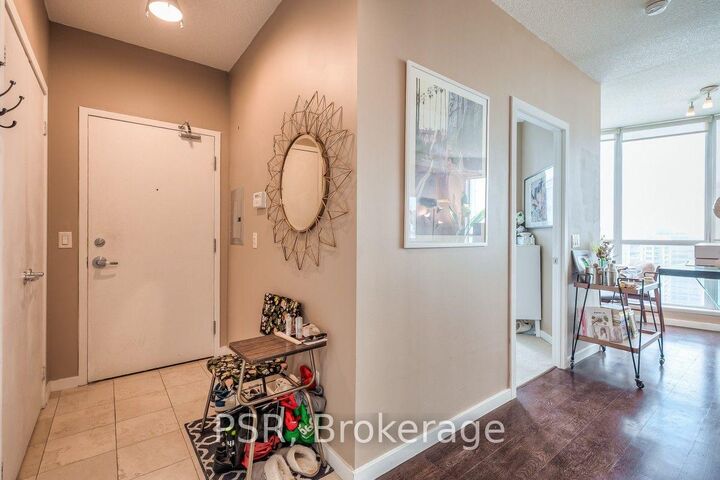 Property Photo: 208 Queens Quay West N/A 3613 ON M5J 2Y5