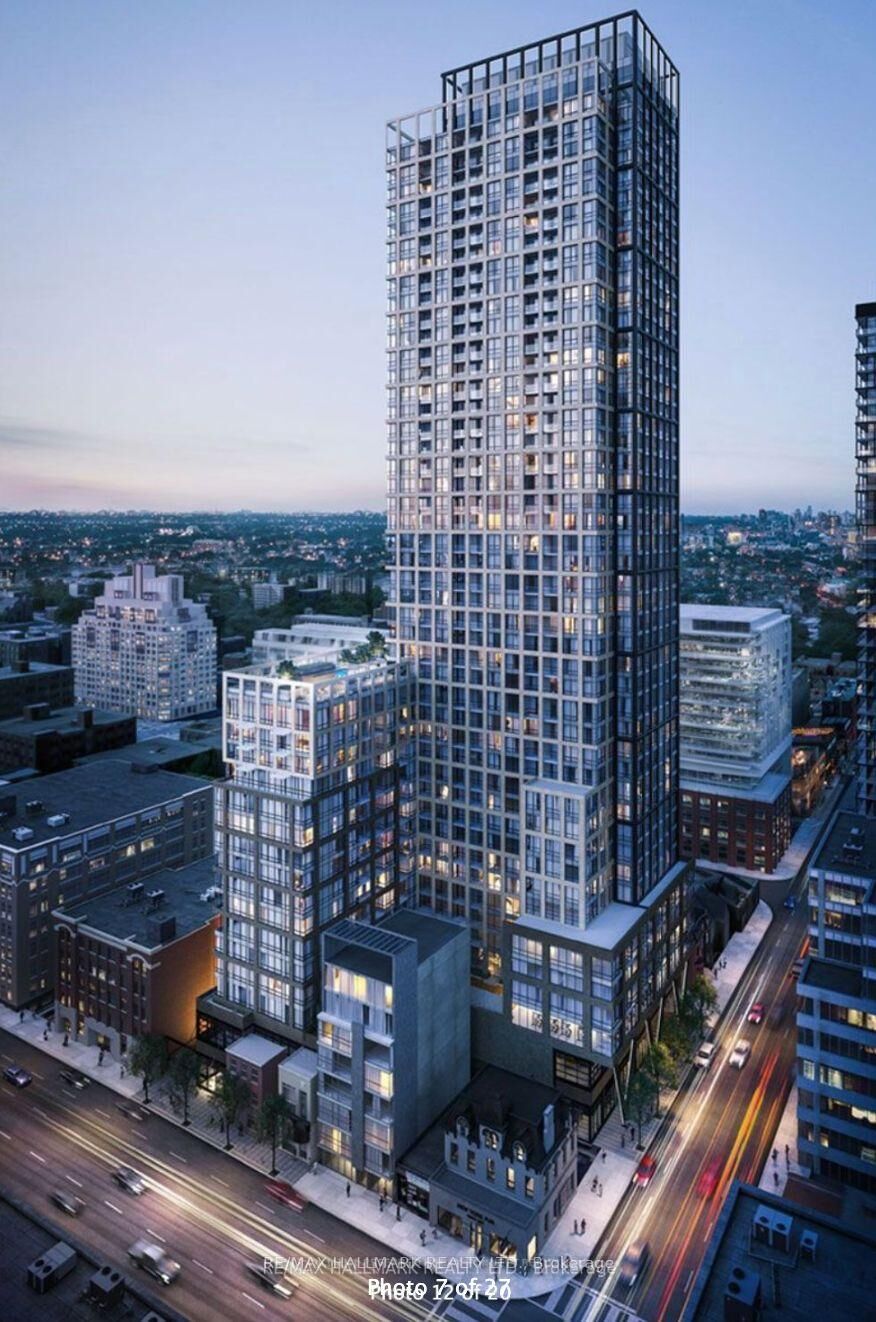 Property Photo: 108 Peter Street 3909 ON M5V 0W2