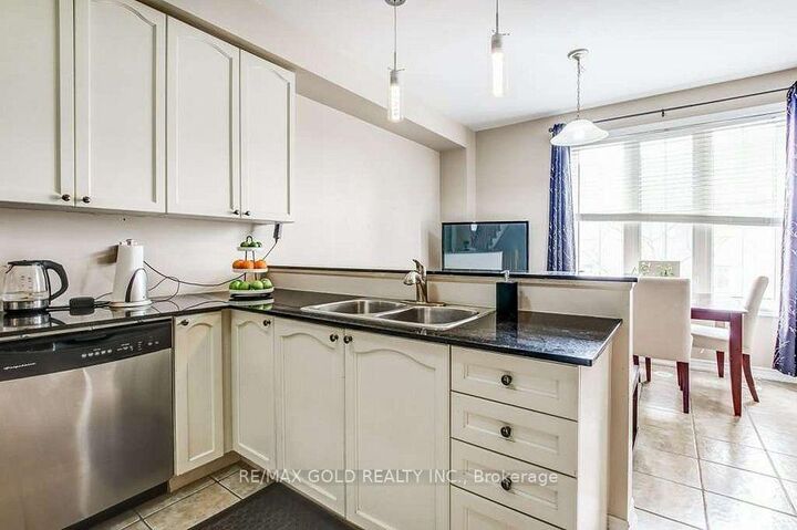 Property Photo: 6 Cailiff Street ON L6Y 0P9