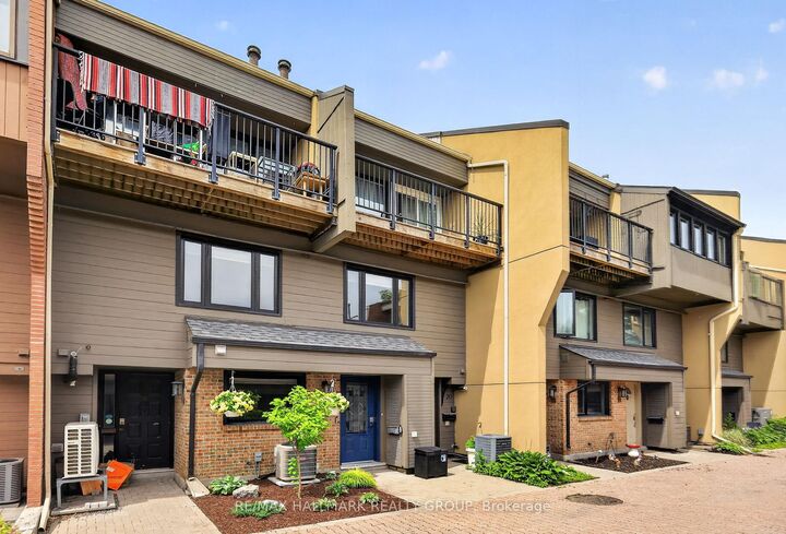Property Photo: 290 Cathcart Street 22 ON K1N 5C4