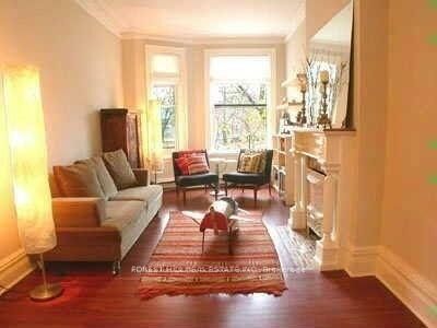 Property Photo: 97 Brunswick Avenue Main ON M5S 2L8