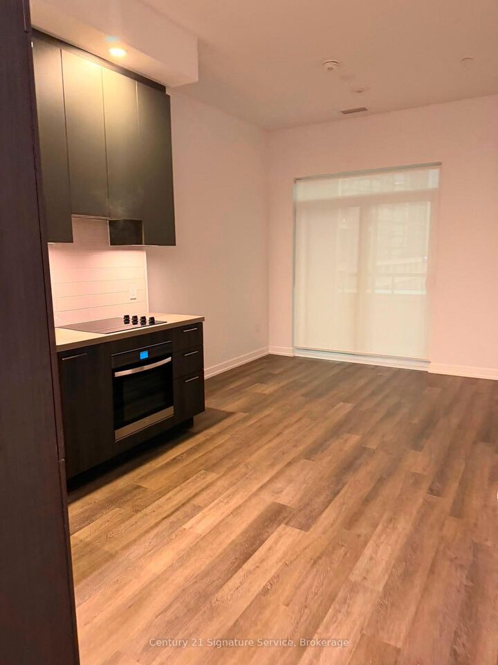 Property Photo: 5 Meadowdale Road 315 ON L4K 0C7