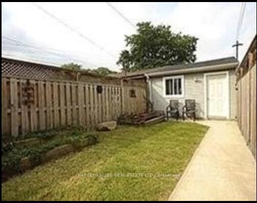 Property Photo:  92 Westmoreland Avenue Bsmnt  ON M6H 2Z7 