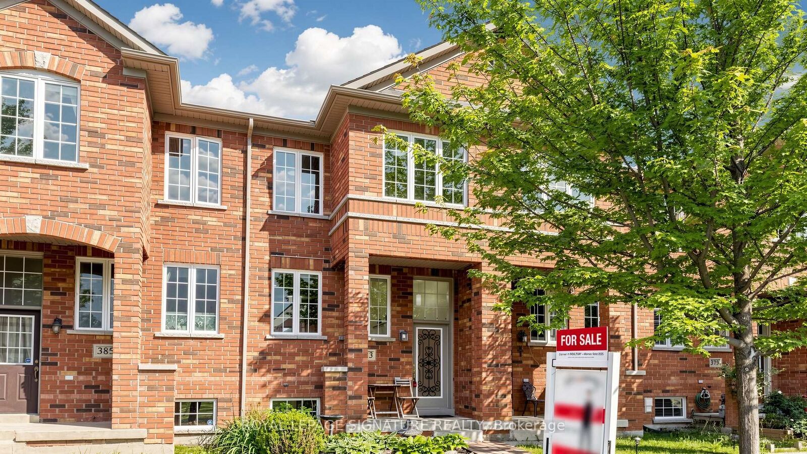 Property Photo: 383 White's Hill Avenue ON L6B 0J4