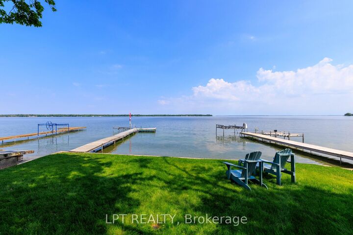 122 Blue Heron Drive — photo 1