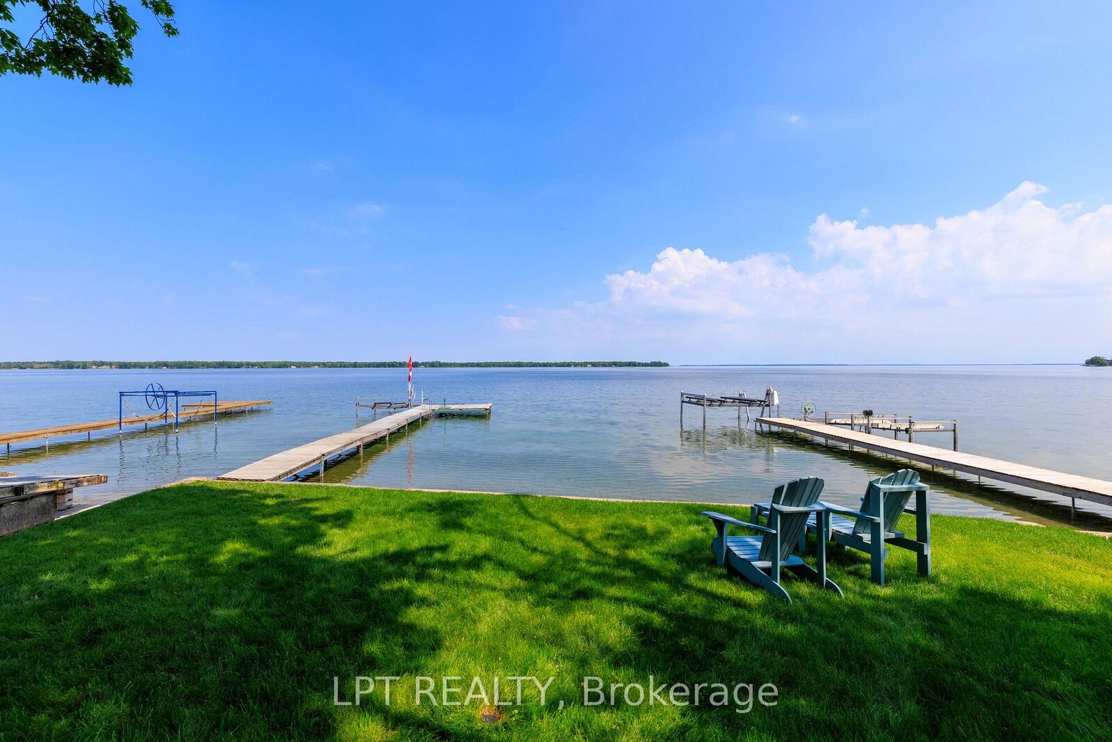 Property Photo: 122 Blue Heron Drive ON L0E 1N0