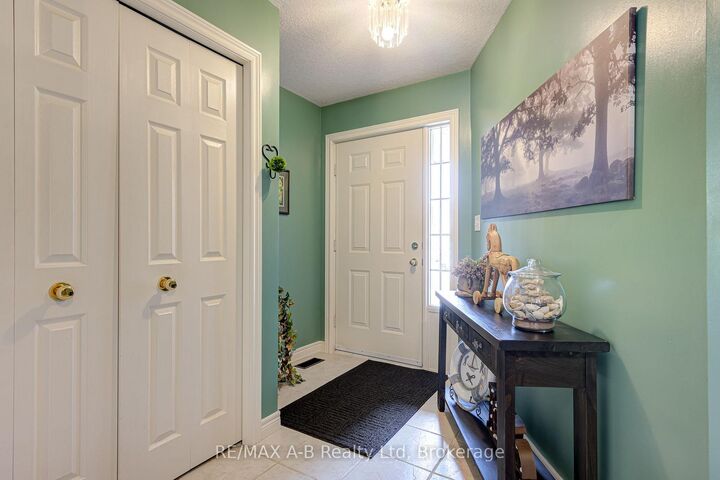 Property Photo: 521 Nelson Street ON N5A 2K8