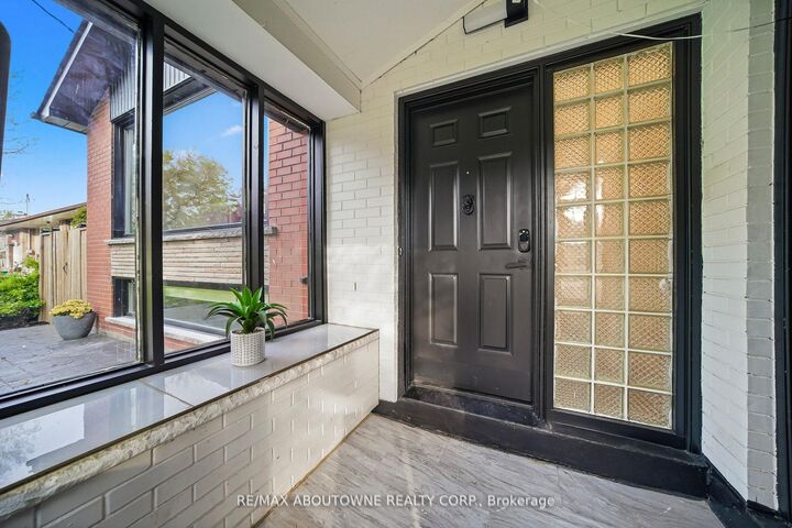 Property Photo: 2066 Rebecca Street ON L6L 2A2