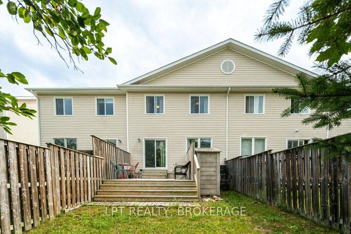 Property Photo: 1559 Crimson Crescent ON K7P 0H4