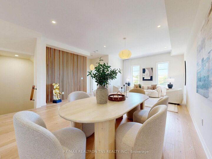 Property Photo: 9442 Bayview Avenue ON L4C 5G9