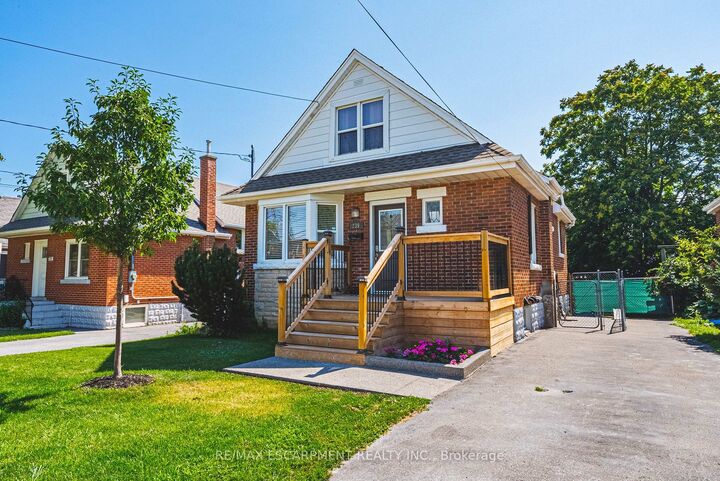 239 Rosewood Road — photo 1