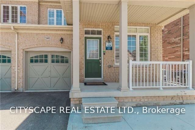 Property Photo: 5483 Bellaggio Crescent ON L5V 0C6