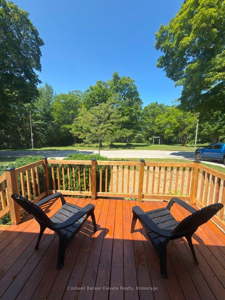 Property Photo: 1625 5th Avenue E ON N4K 2S3