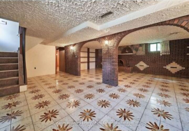 Property Photo:  382 Elmridge Street  ON L1H 6R7 