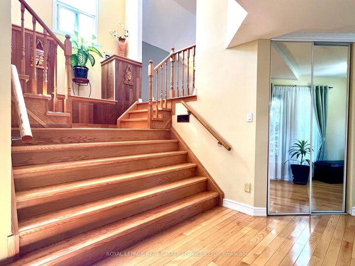 Property Photo: 3364 Ingram Road ON L5L 4N4