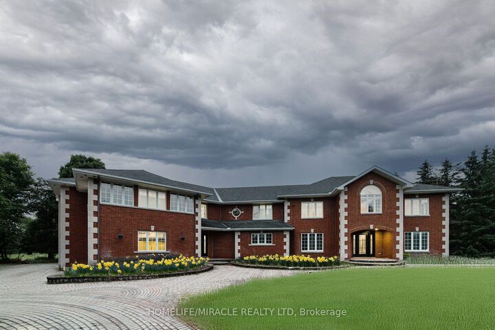 Property Photo: 141 Kerry Hill Crescent ON K0A 1T0