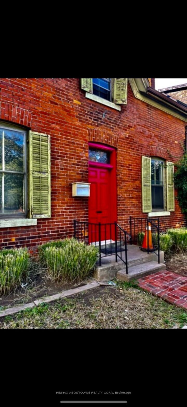 Property Photo: 70 Wellington Street S ON L8N 2R1