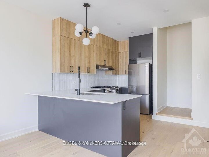 Property Photo: 136 Carillon Street A ON K1L 5Y3