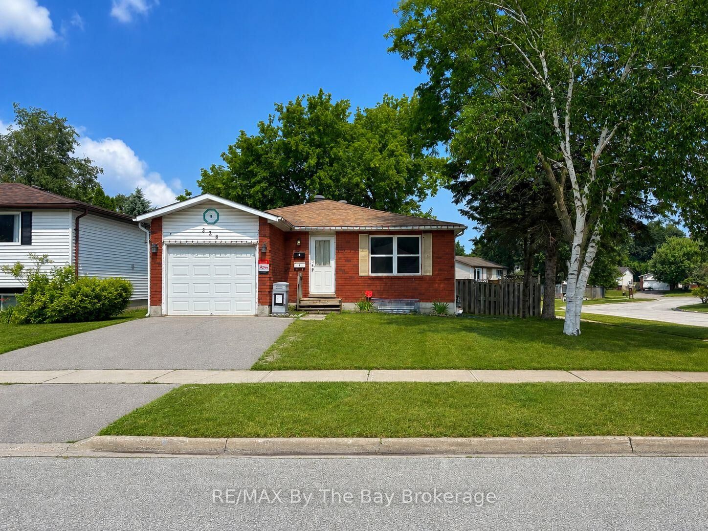 Property Photo:  326 Christine Drive  ON L4R 5A4 