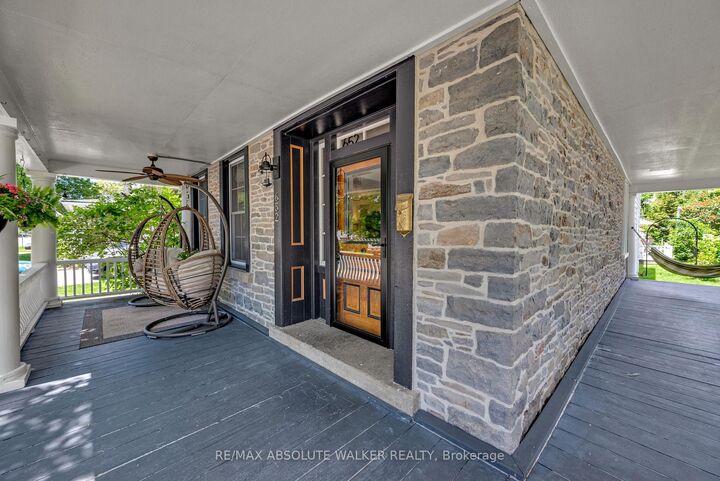 Property Photo: 652 Henry Street W ON K0E 1T0