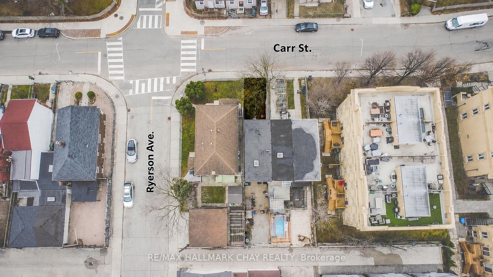 Property Photo:  48 Carr Street  ON M5T 1B7 
