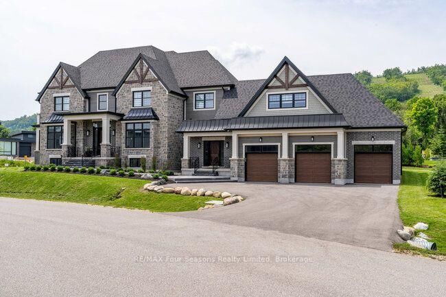 Property Photo:  101 Grindelwald Court  ON L9Y 0Z8 