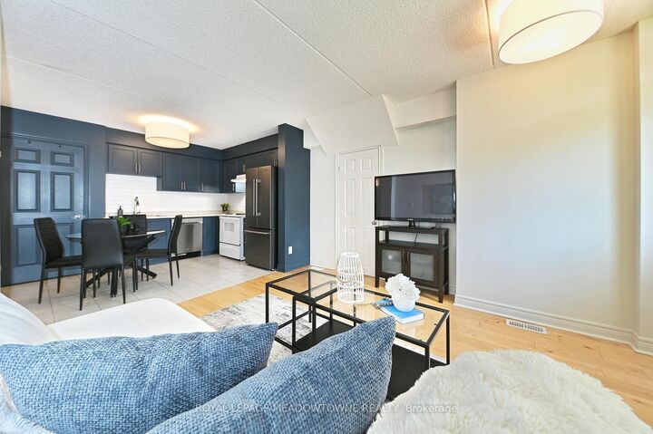 Property Photo: 1380 Costigan Road 59 ON L9T 8L2