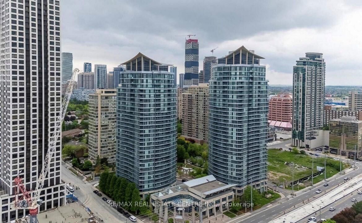 Photo de la propriété:  33 Elm Drive E 1010  ON L5B 4M2 