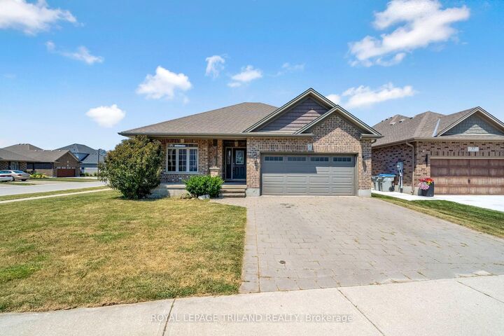 Property Photo: 35 Cassie Crescent ON N7G 4E3