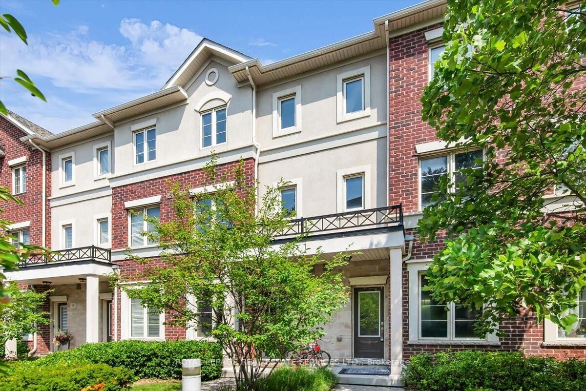 Property Photo: 636 Evans Avenue 47 ON M8W 0A8