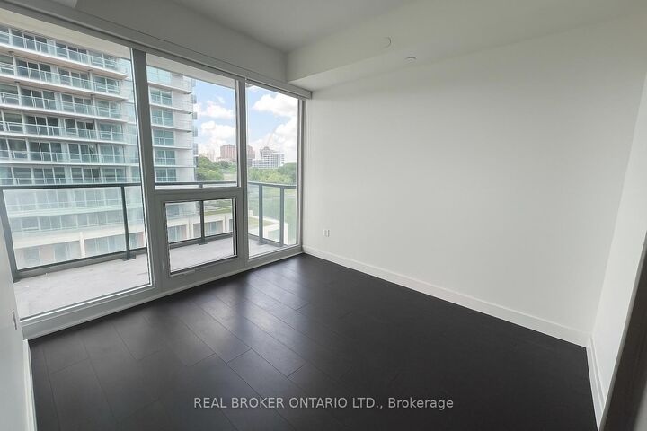 Property Photo: 85 McMahon Drive 1008 ON M2K 0H1