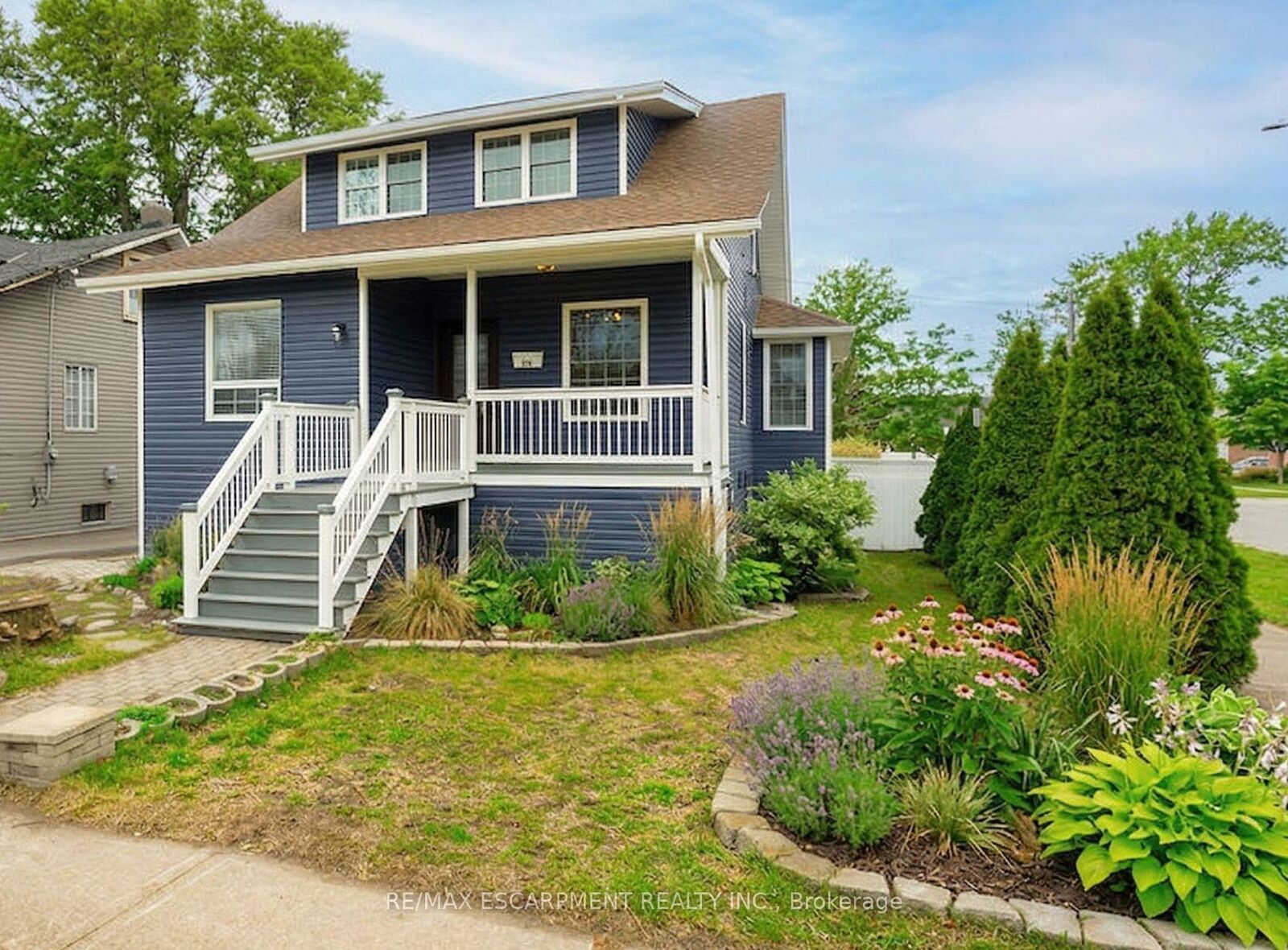 Property Photo: 270 Beach Boulevard ON L8H 6W1