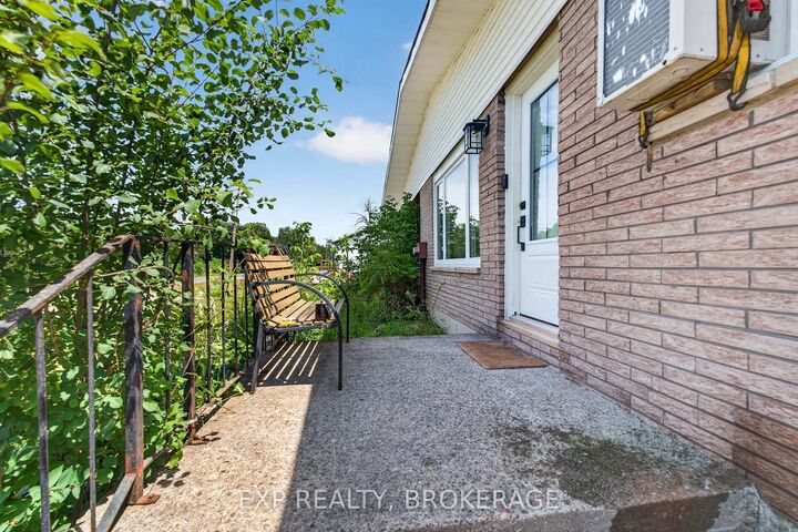 Property Photo: 370 Meyers Creek Road ON K8V 5P8