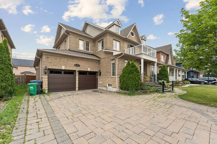 8 Redwillow Road — photo 1