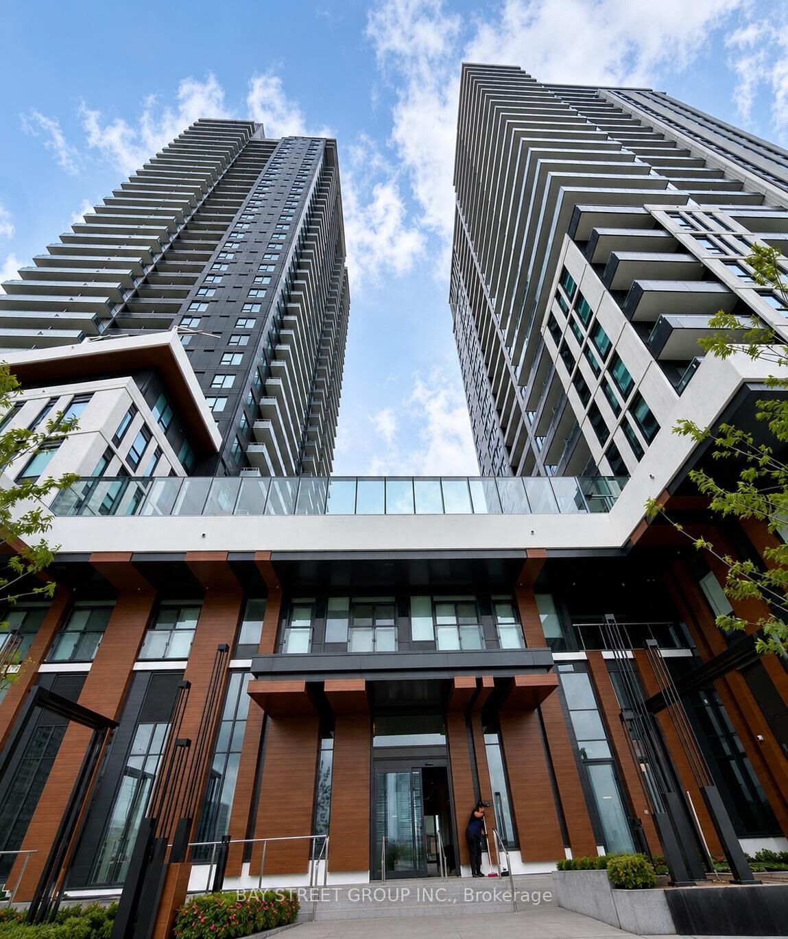 Property Photo: 5 Meadowdale Road 308 ON L4K 0C7