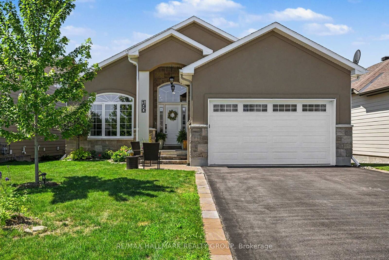 Property Photo: 190 Sheppard Avenue ON K7H 0A4