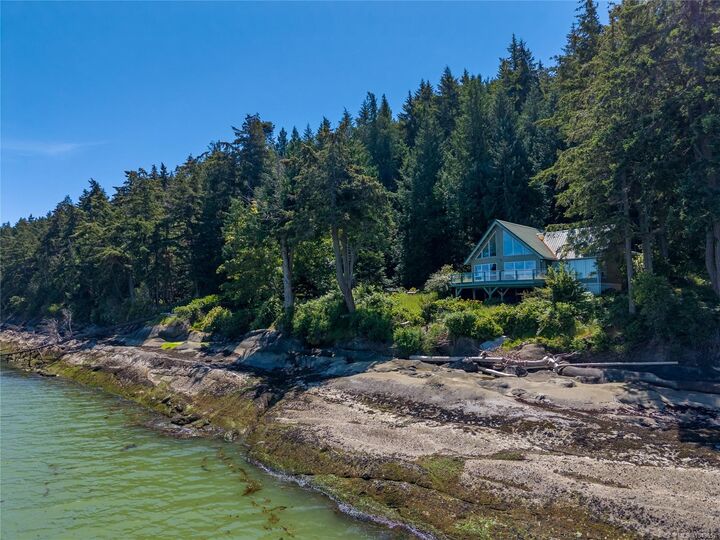 Property Photo: 437 East Point Rd BC V0N 2Y0