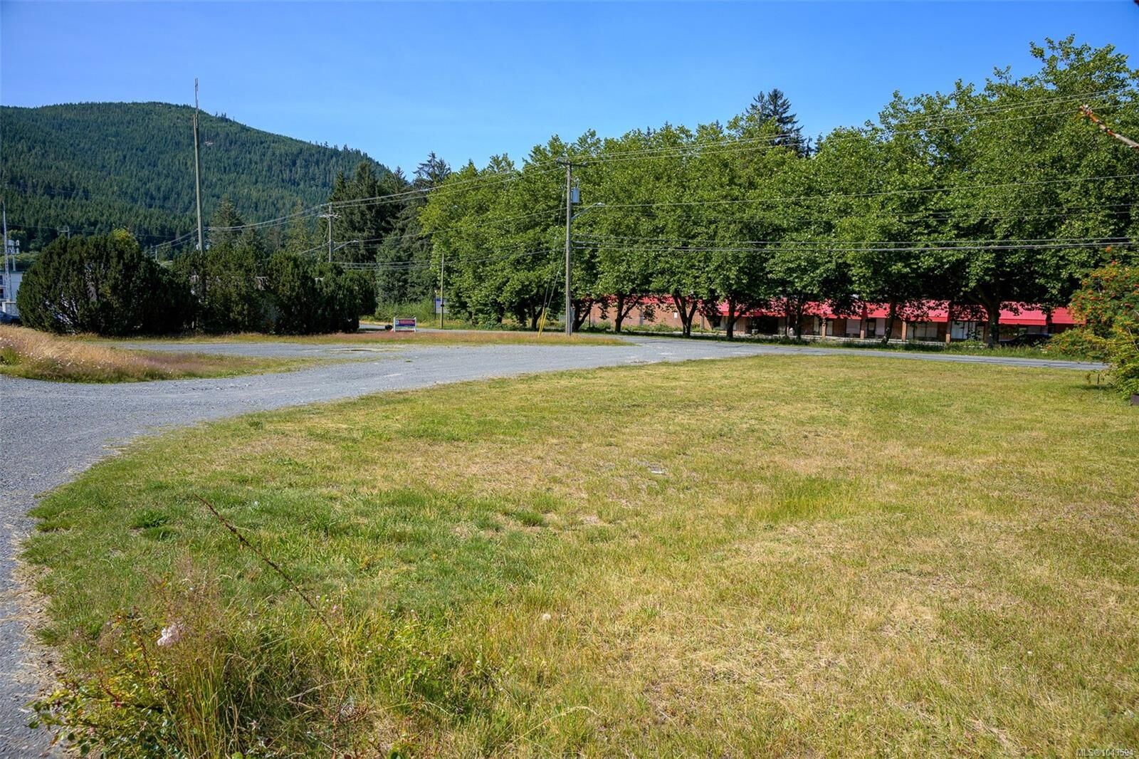 Property Photo: 660 Kelsey Way BC V0P 1R0