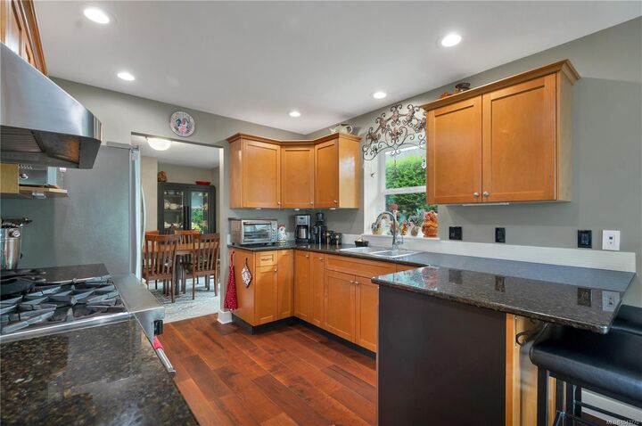 Property Photo: 769 Merecroft Rd #15 BC V9W 8H6