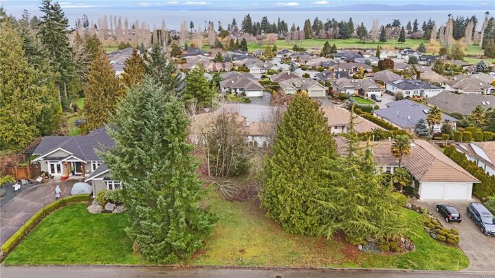 881 Fairways Dr — photo 1