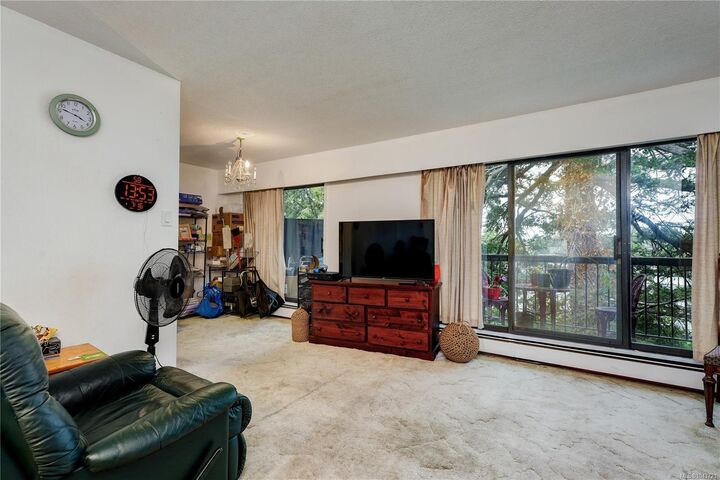 Property Photo: 1009 McKenzie Ave #304 BC V8X 4B1