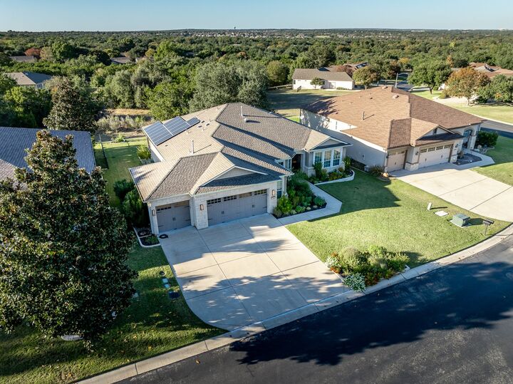Property Photo: 316 Yellow Rose Trail TX 78633