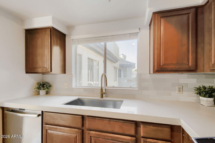 Property Photo: 1825 W Ray Road Apt 2125 AZ 85224